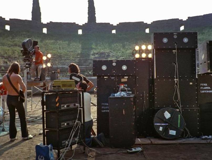 Alcuni dei 250 scatti che saranno in esposizione in occasione della mostra che si terr a Pompei ricordare una delle band pi influenti del rock, che si esib 44 anni fa nell&#39;anfiteatro campano
